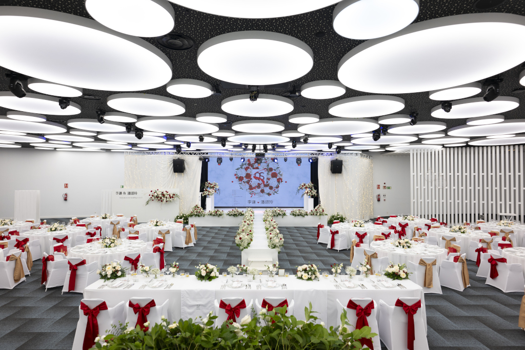 Dekorierter Veranstaltungsraum für Hochzeiten in Santa Cruz de Tenerife.