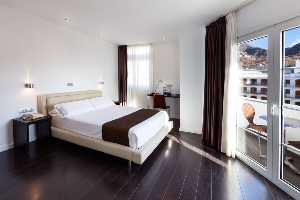 Occidental-Santa-Cruz-Contemporaneo-1