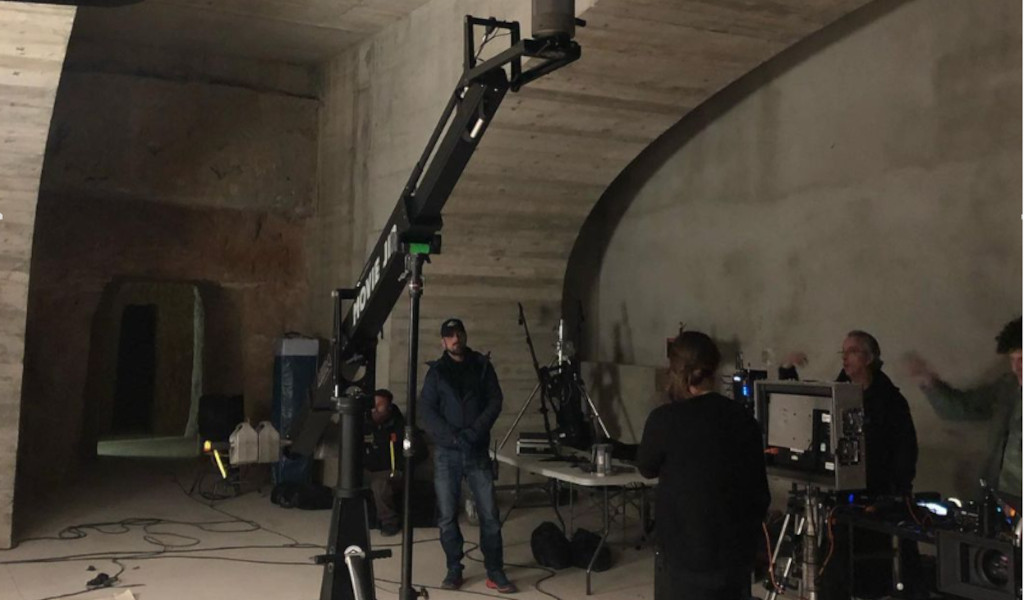 Filmcrew arbeitet an einem unterirdischen Set auf Teneriffa.