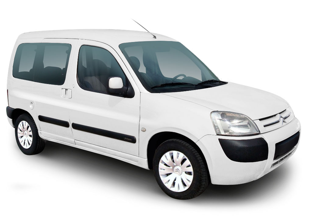 Weißer Citroën Berlingo Van im Profil auf Teneriffa.