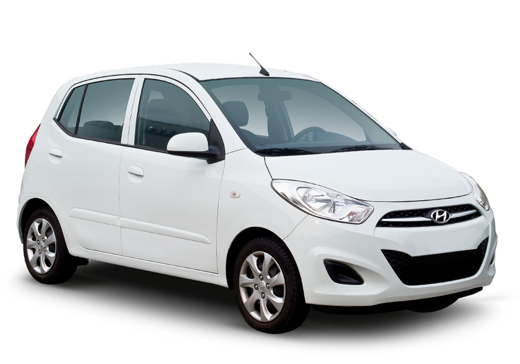 Hyundai i10 weißes Auto im Profil geparkt auf Teneriffa.