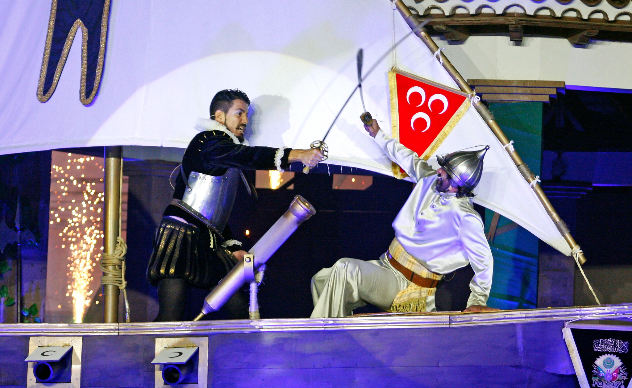 Mittelalterliche Bootskämpfe während der Show auf Teneriffa.