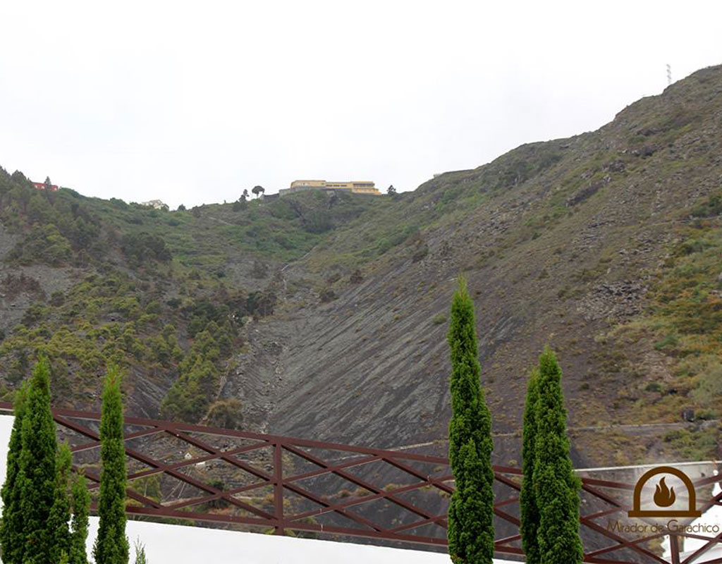 Bergige Landschaft vom Aussichtspunkt von Garachico auf Teneriffa.