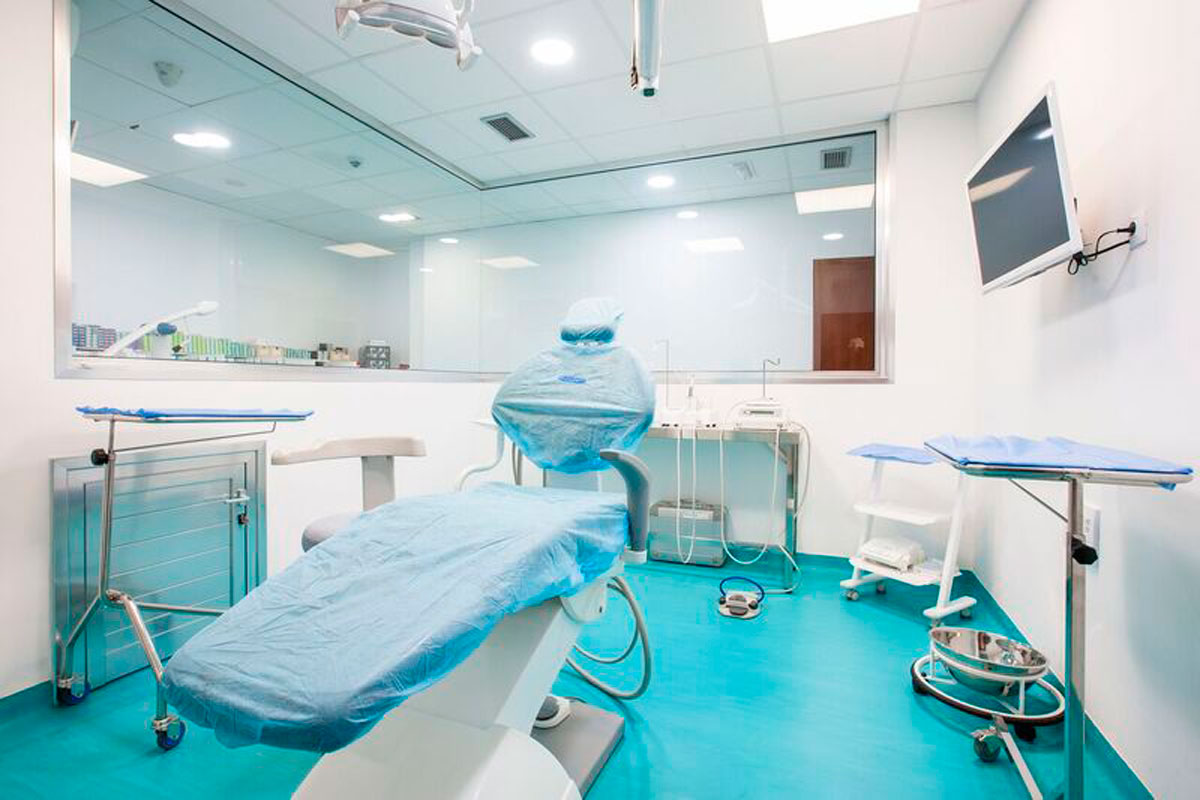 Zahnarztstuhl in einer Gesundheitsklinik auf Teneriffa.