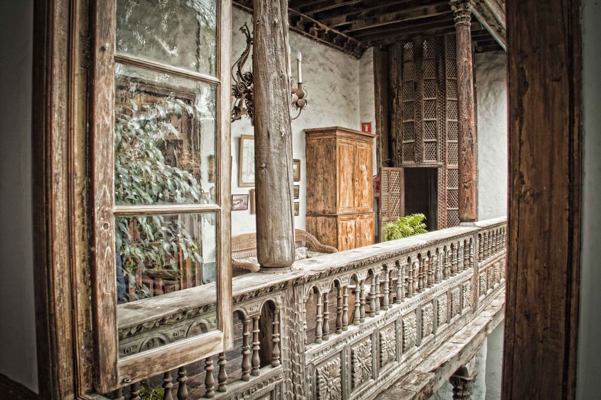 La-Casa-Balcones-interior